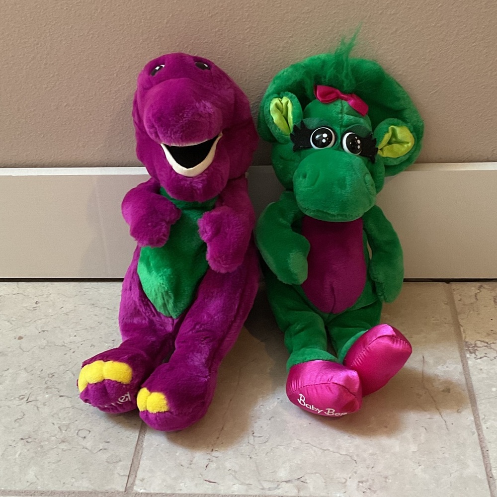 Vintage Barney and Baby Bop pair of stuffed animals in wonderful condition!